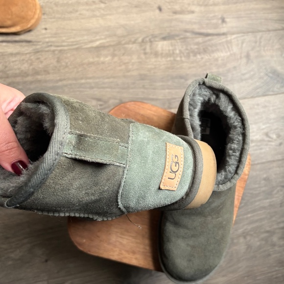 Ugg Moss Green Ankle Boots - Picture 5 of 6